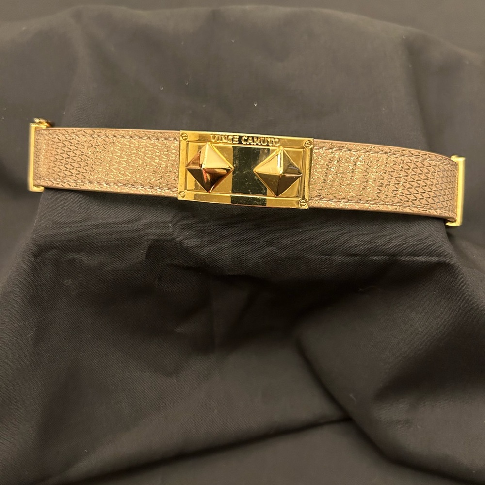VINCE CAMUTO LEATHER BRACELET